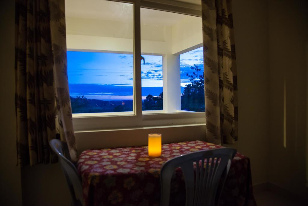 Petra Family Guest House Vālpārai Chambre photo